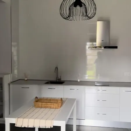 Villa Marta Loft Diafano Con Jardin Y Aparcamiento En Villa Historica Renedo de Pielagos Extérieur photo