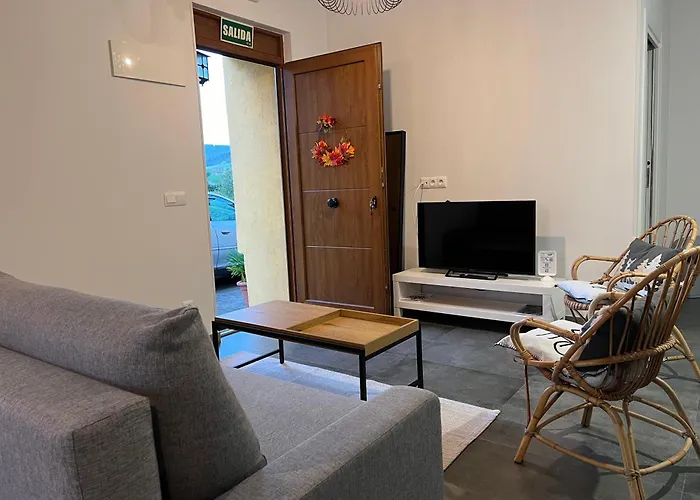 Villa Marta Loft Diafano Con Jardin Y Aparcamiento En Villa Historica